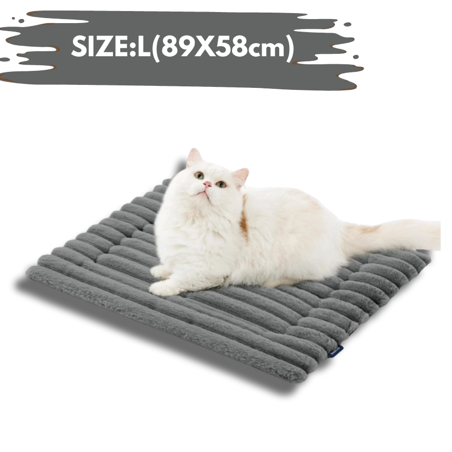 Large grey self-heating pet pad 35x23in (89x58cm) designed for larger dog breeds and multiple cats.